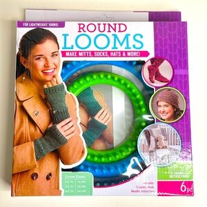 Leisure Arts round loom set for lightweight yarns, new in box
